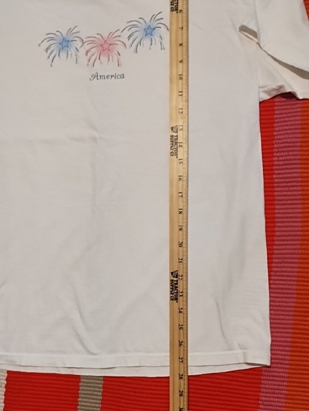America Firework Graphic Short Sleeve Tee - White NWOT Size Large - Picture 4 of 6